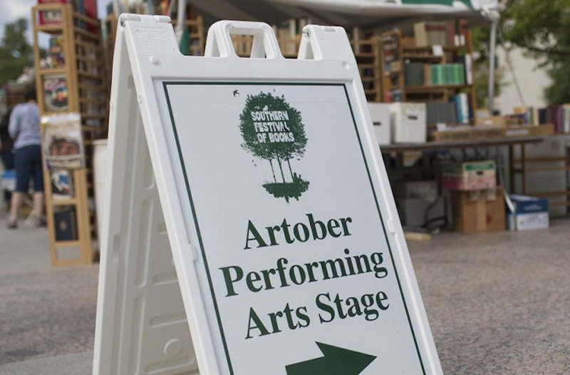 4-ways-to-put-a-frame-signs-to-work-for-your-business blog image 3.resized 800x526